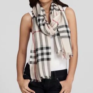 BURBERRY SCARF